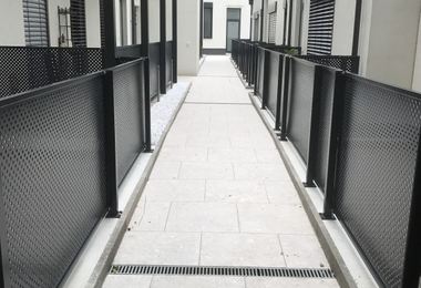 Alimínium korlát Bécs